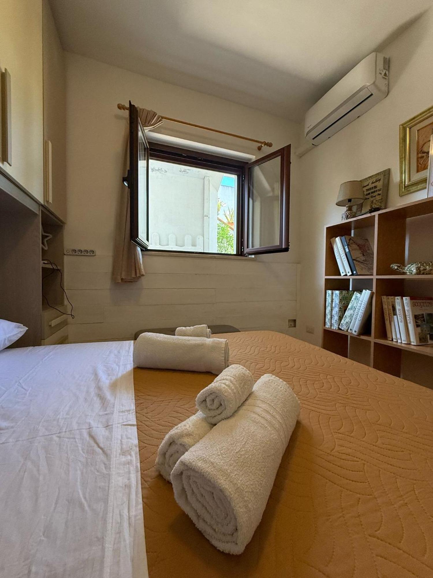 The Refuge Apartment Porto Torres Exteriör bild