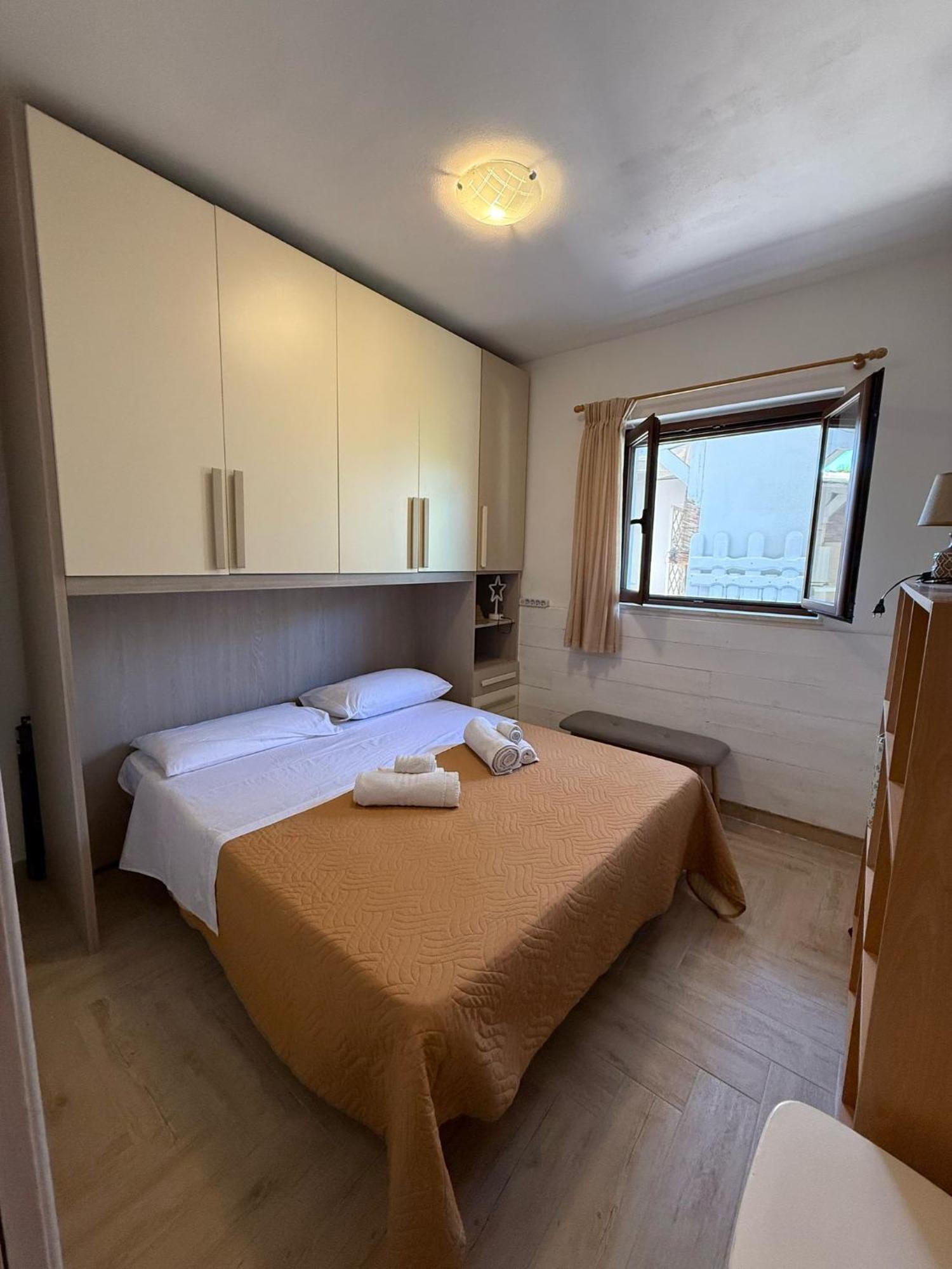 The Refuge Apartment Porto Torres Exteriör bild